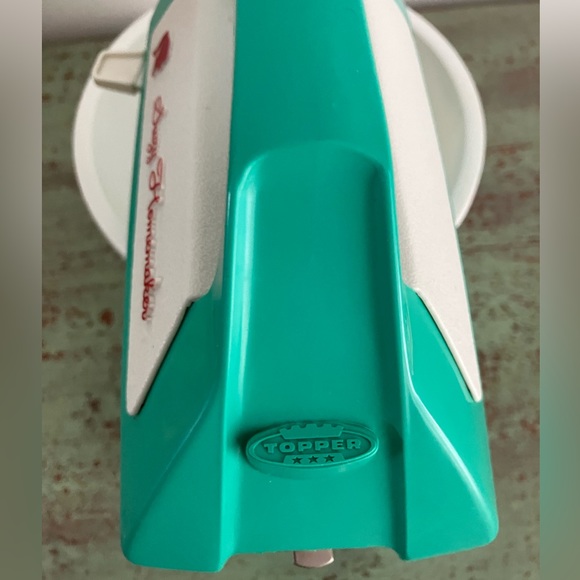 Vintage 1960s Suzy Homemaker High Speed Mixer - Picture 9 of 12